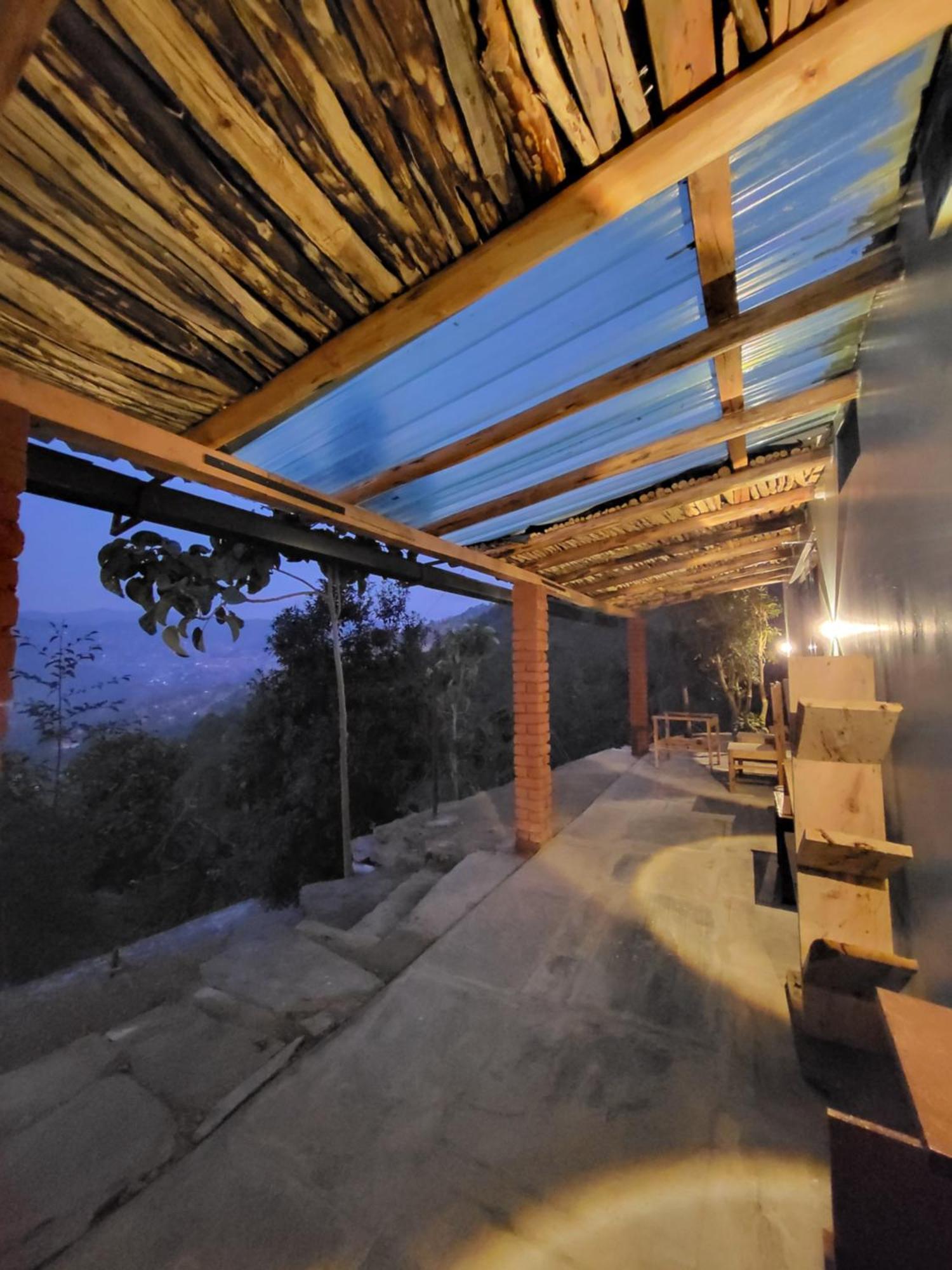 Zenoaks Homestay Almora Eksteriør billede