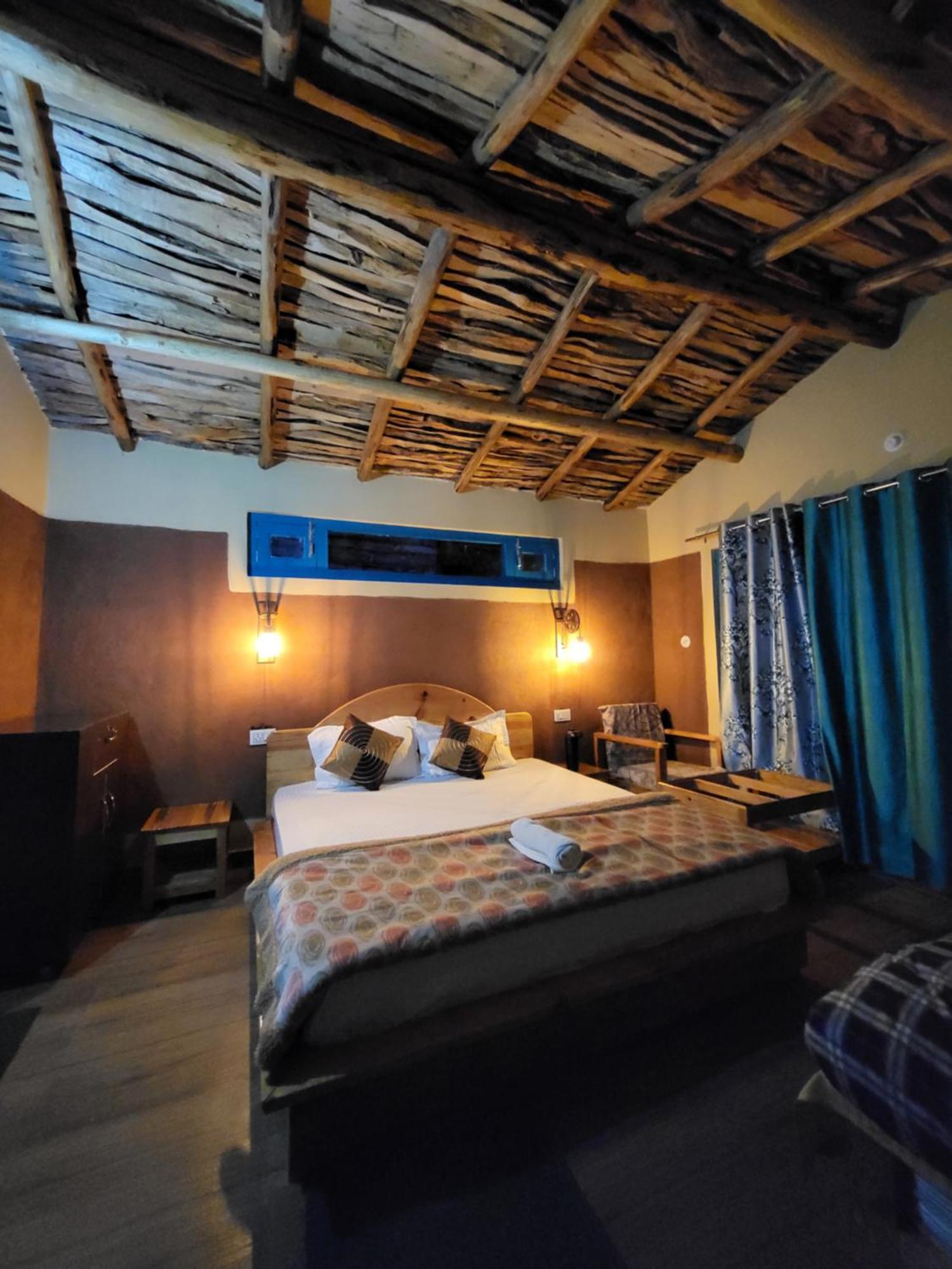 Zenoaks Homestay Almora Eksteriør billede